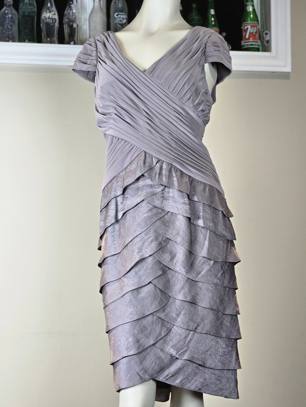 Sz 12 Adrianna Papell Shutter Pleat Tiered Cocktail Dress Mauve Gray Metallic